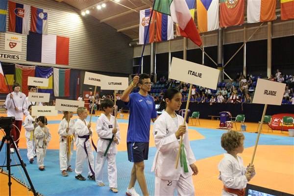 Amina, Etienne et Assia à la ceremonie d'ouverture